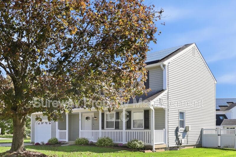 Sicklerville House: 3 Huckleberry Ave