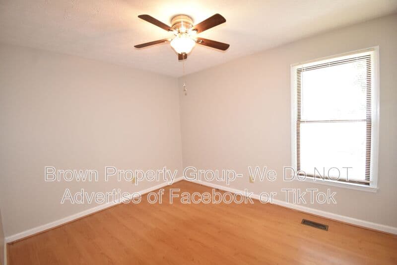 Fayetteville House: 1646 Rim Rd