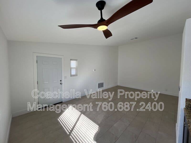 Cathedral City House: 32610 Pueblo Trl