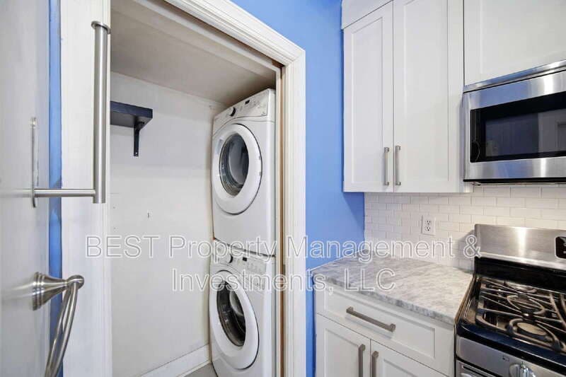 Charlotte House: 2208 Wilmore Drive