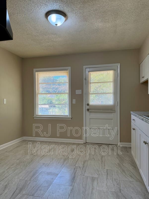 Memphis House: 3307 Frayser View Dr