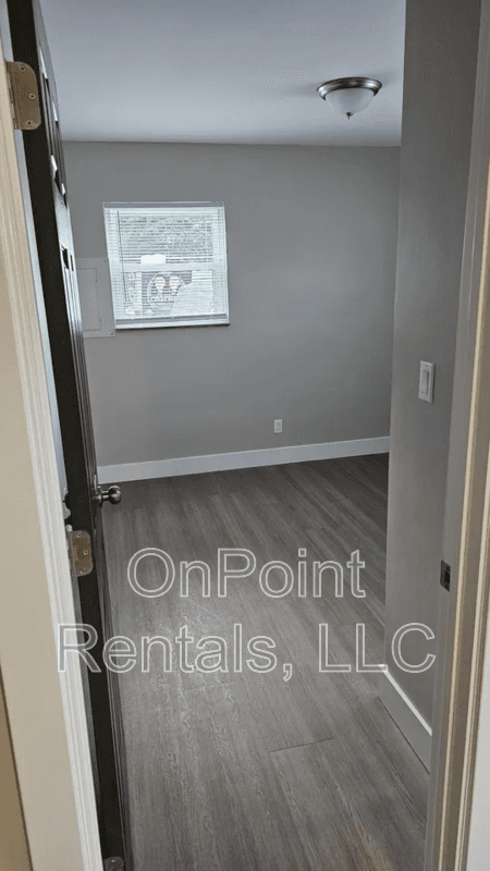Westland Condo: 5903 North Wayne Road
