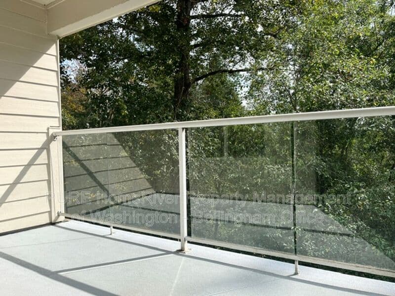 Bellingham Apartment: 4370-4380 Tull Road
