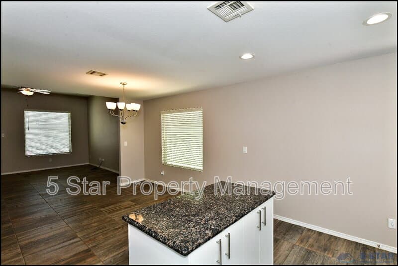 Horizon City House: 963 Aircoupe Way !!