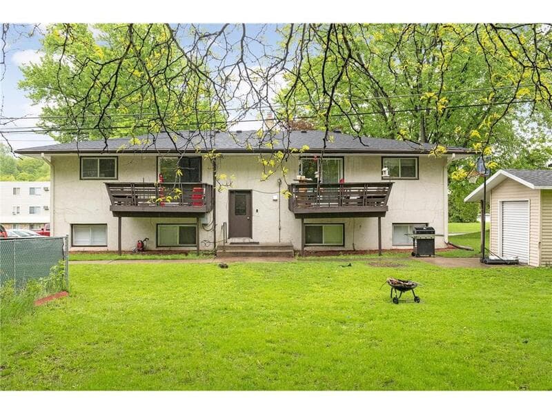Newport Condo: 1659 10th Ave