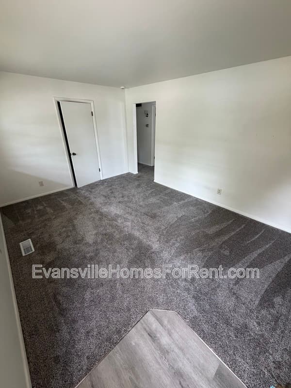 Evansville House: 1112 North Boeke Road
