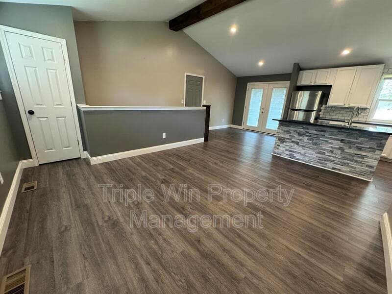 Saint Charles House: 710 Jungs Station Rd