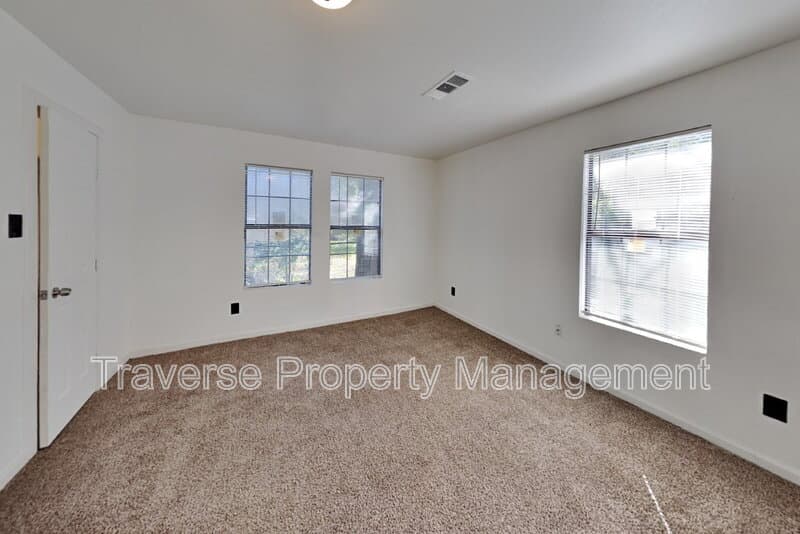 Fort Worth House: 3604 Baldwin Ave
