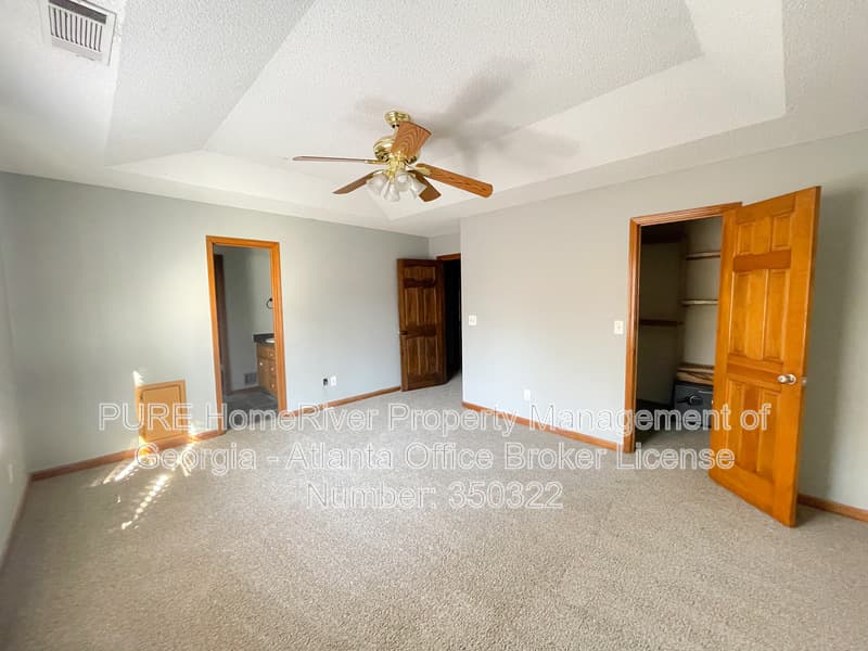 Lawrenceville House: 2280 Castle Royale Dr