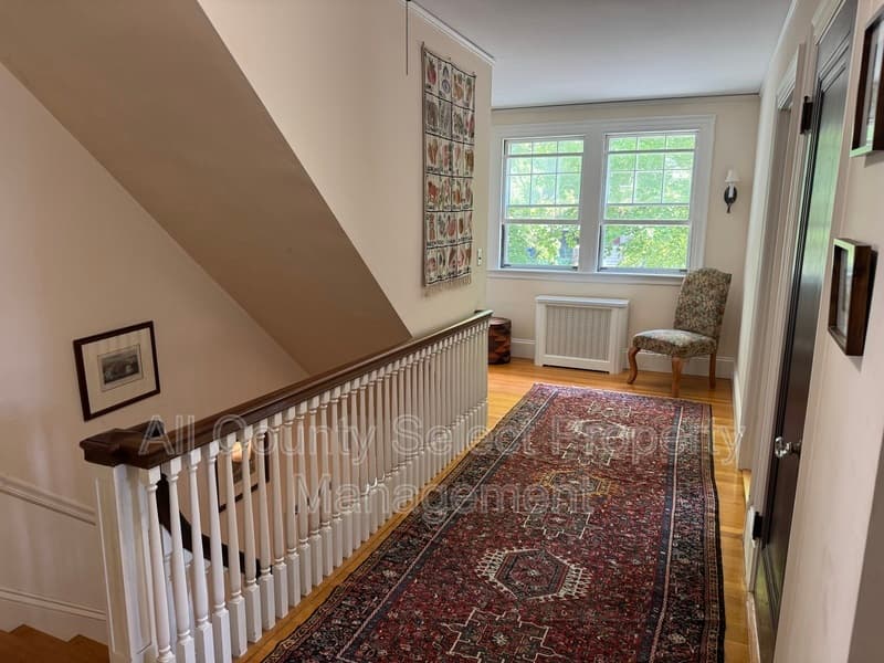 Beverly House: 38 Baker Ave