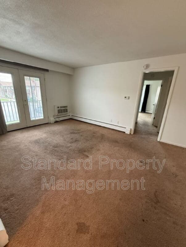 Rochester Condo: 2600 Dewey Ave (Apt 6)