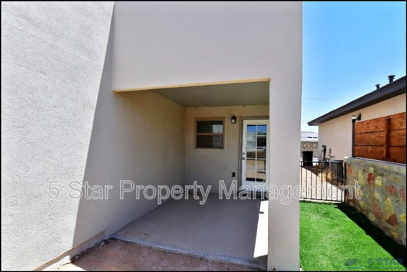 Horizon City House: 963 Aircoupe Way !!