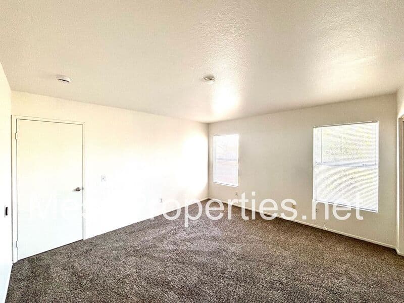Victorville House: 14565 Windmill Rd