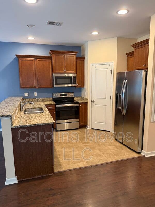 Inman House: 123 Dunnsmore Dr.