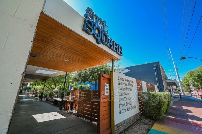 Las Vegas Condo: 353 E Bonneville Ave
