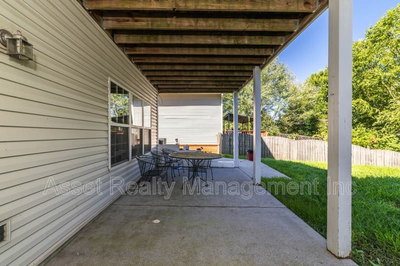 Knoxville House: 1217 Dreamview Lane