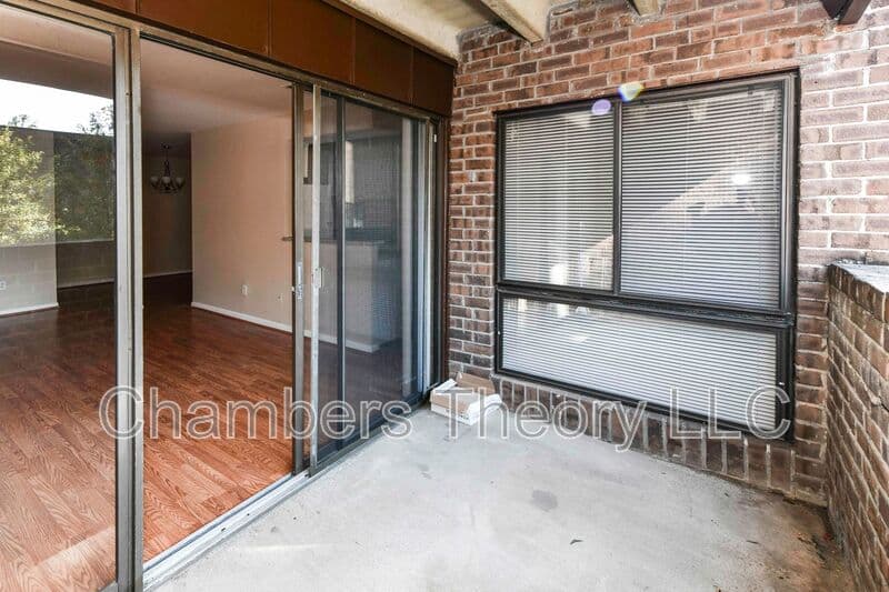 Reston Condo: 11244 Chestnut Grove Sq.