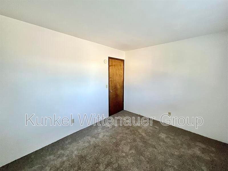 O'Fallon Condo: 445-7 Ponderosa Ave