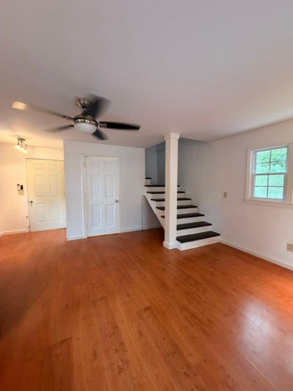 Prosperity House: 127 Oak Pointe Road