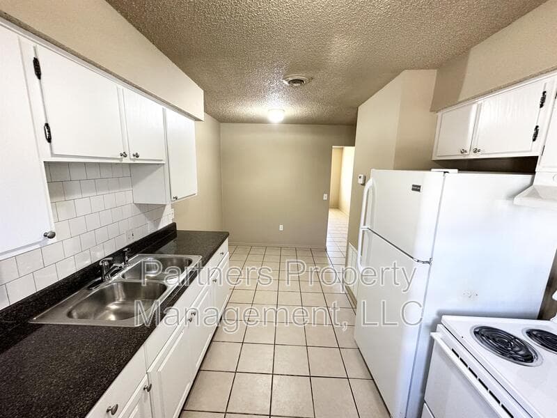 Gentry Condo: 95 Pine Avenue - 2