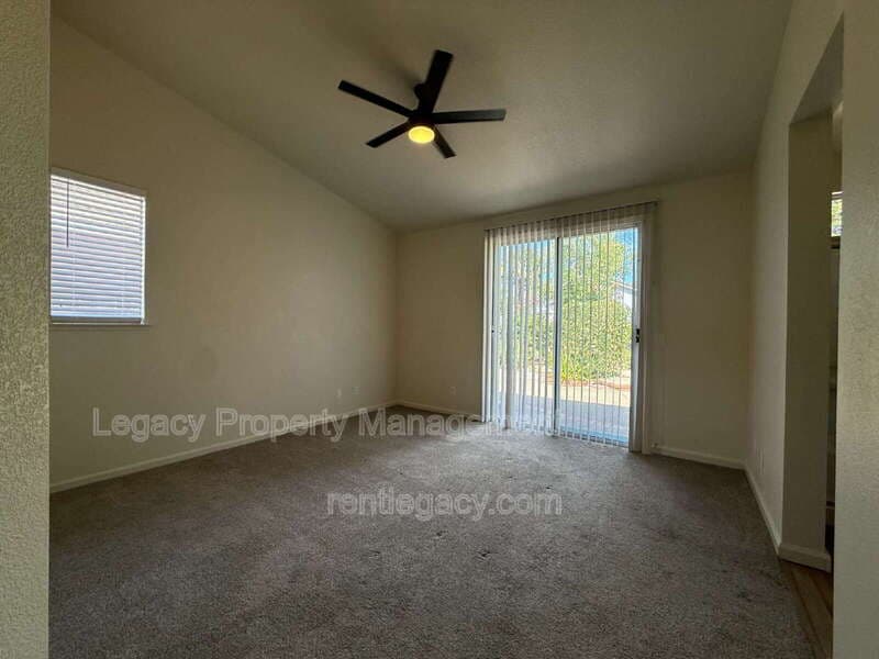 Roseville House: 403 Munden Ct