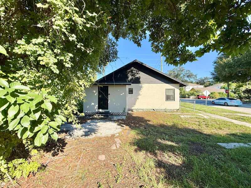 St. Petersburg House: 235 35th Street South