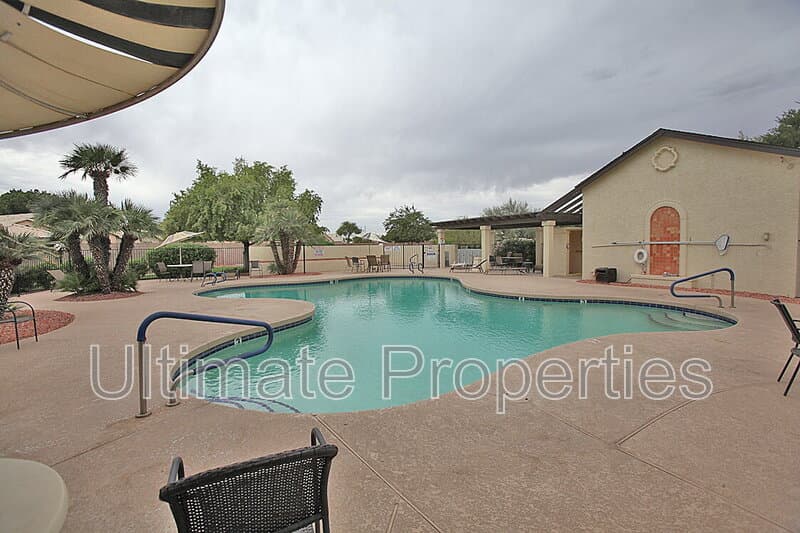 Peoria House: 8140 N 107th Ave