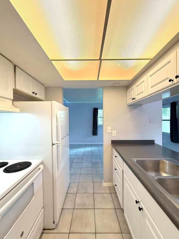 Largo Condo: 3716 137th Avenue North - B