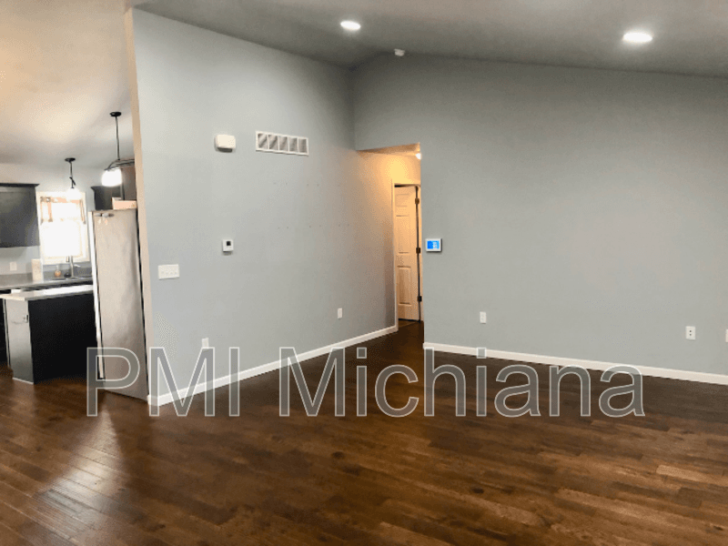 South Bend House: 51689 Melwood Ct