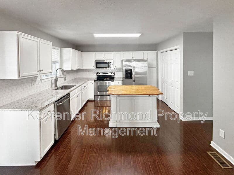 Richmond House: 2010 Colgate Avenue