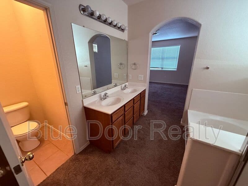 Rio Rancho House: 1379 Peppoli Loop