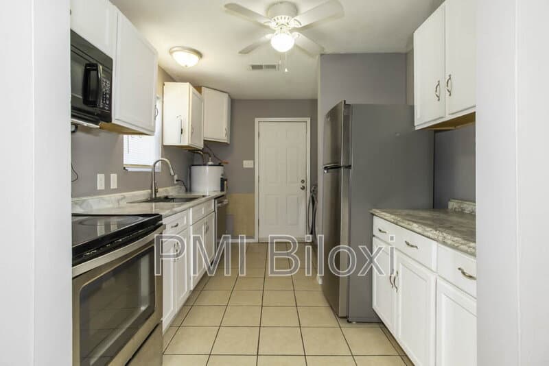 Biloxi House: 198 Keller Avenue