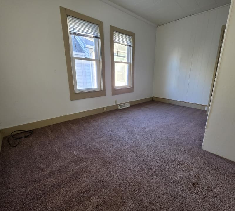 Oshkosh Condo: 632 Bay Shore Drive - Lower