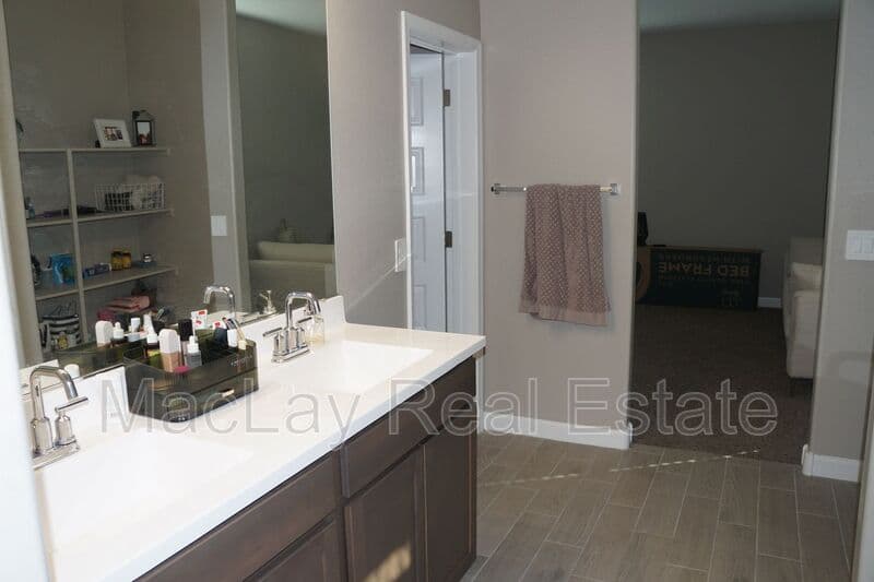 San Tan Valley House: 1349 W Highland rd