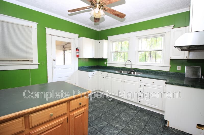 Fairfield House: 4629 Debardeleben Avenue