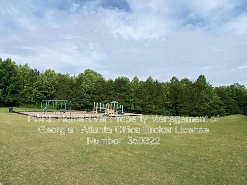 Dallas House: 130 Laurelcrest Ln