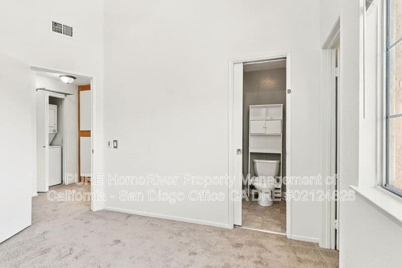 El Cajon House: 12090 Calle de Montana