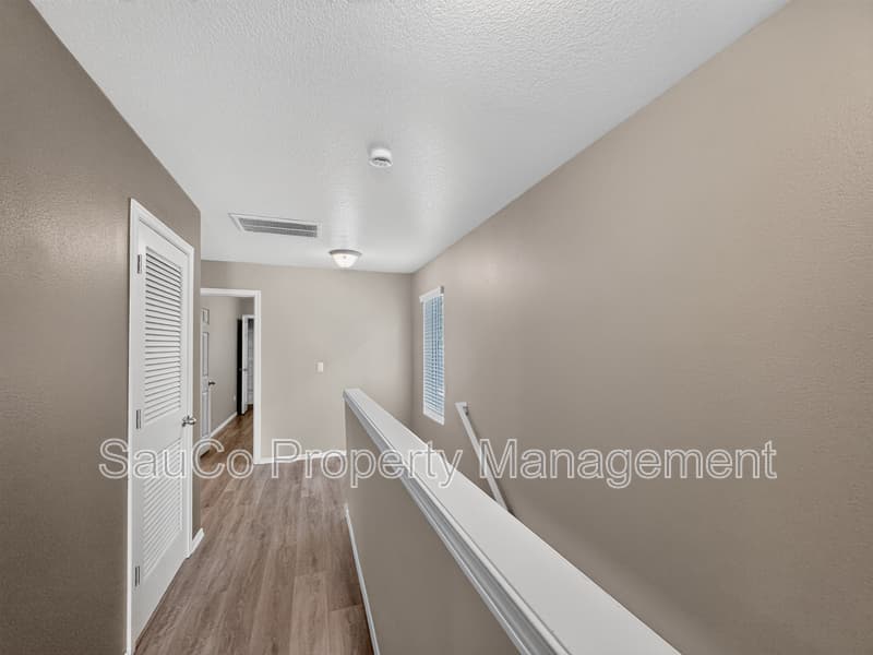 Hillsboro House: 4572 Southeast Olivewood Street