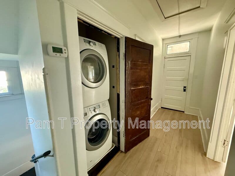 Savannah House: 611 W 44th St