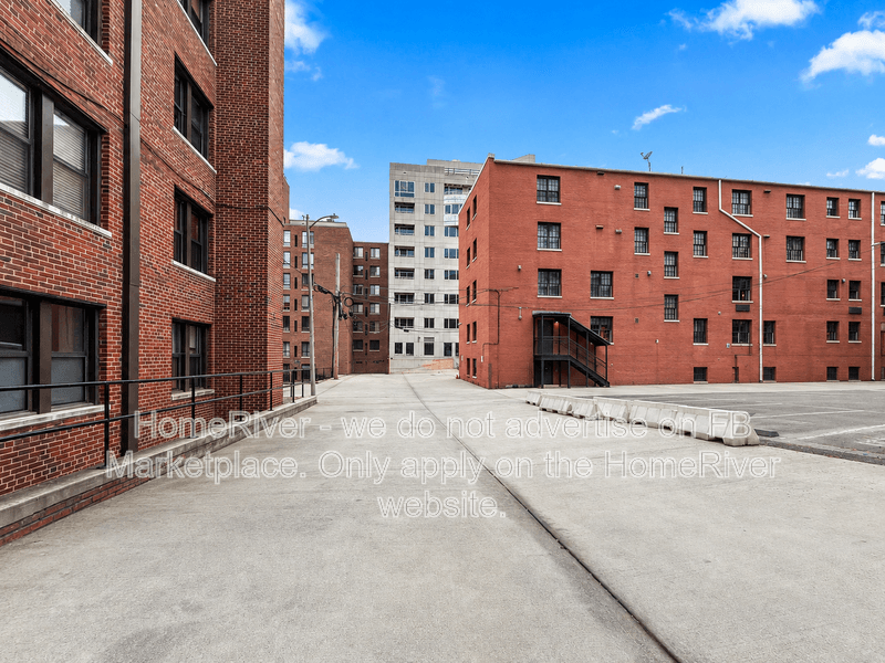 Washington Condo: 1010 25th St NW