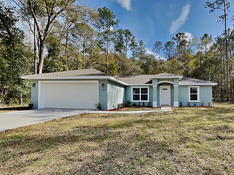 Citrus Springs House: 1320 W Emerson Pl