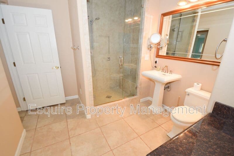 MOORPARK House: 10779 CITRUS DR