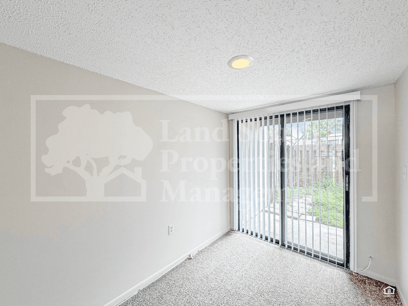 Lakeland House: 4948 Market Square