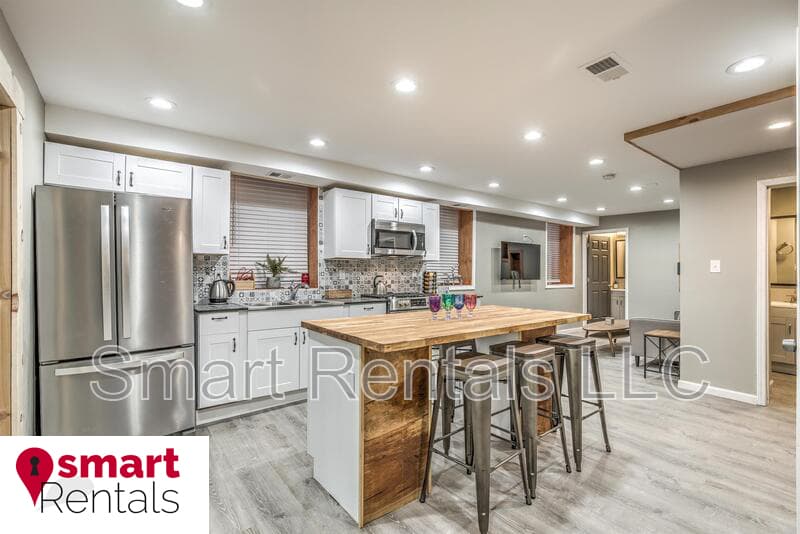St. Louis Condo: 3640 Shaw Blvd - BE