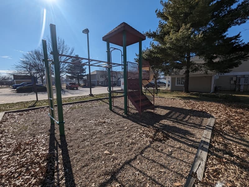 Pella Condo: 408 East 15th Street - 208