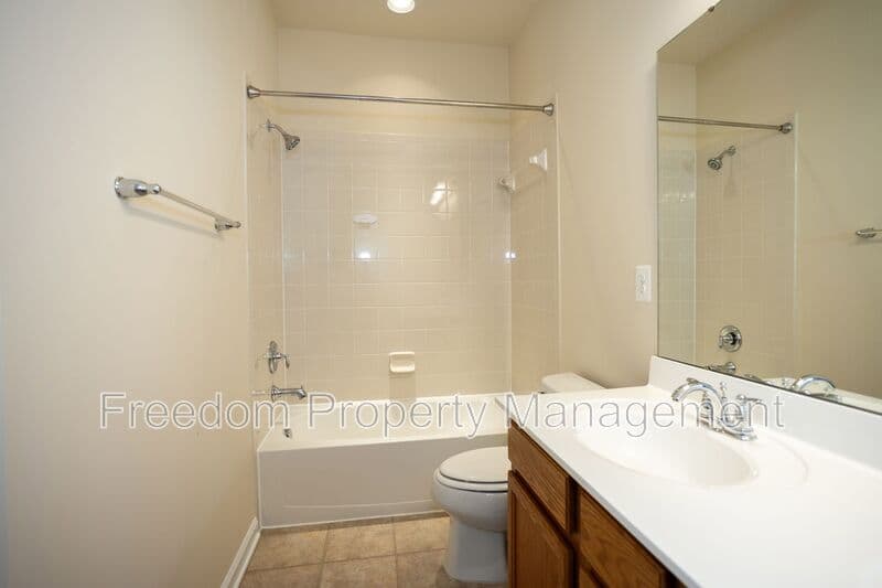 Gainesville Townhome: 7408 Brunson Cir