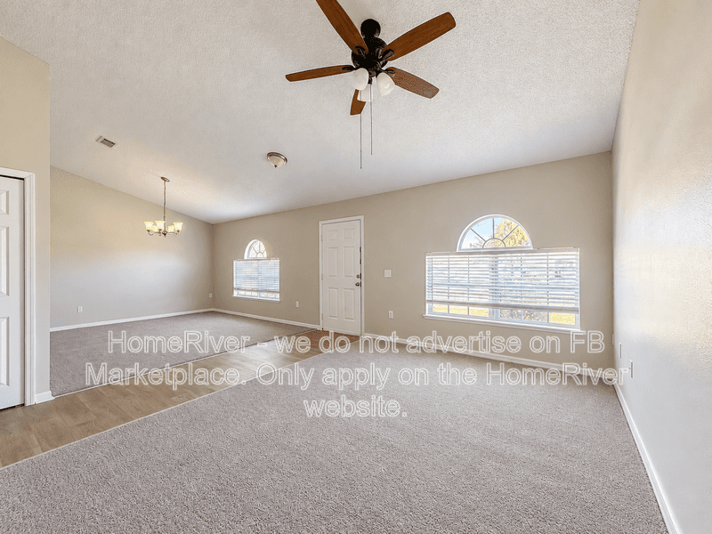 Jacksonville House: 4130 Broad Creek Ln