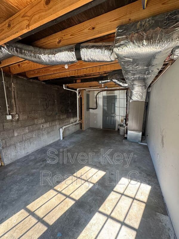 Athens House: 1603 Hutsell Drive