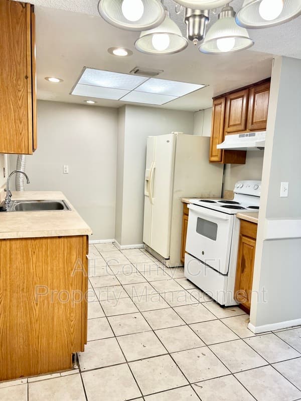 Orlando Condo: 6065 Village Circle