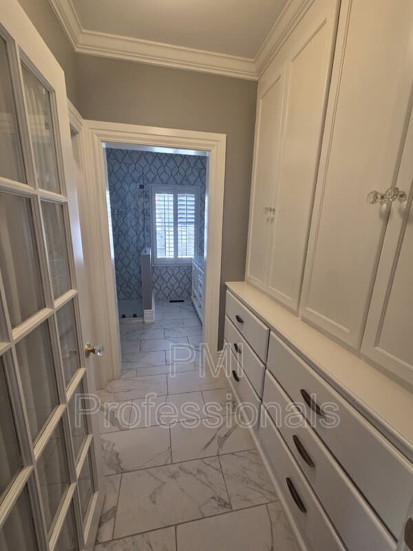 Murfreesboro House: 401 E Main St